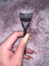 Load image into Gallery viewer, Eyelash Brush Separator