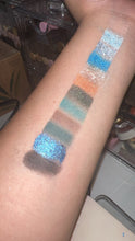 Load image into Gallery viewer, Diamond Crush Eyeshadow Palettes