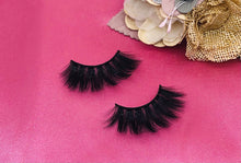 Load image into Gallery viewer, Green Diamond