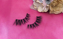 Load image into Gallery viewer, Shiny Gold Diamond